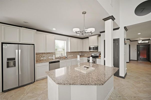 Interior, Kitchen, Pendant Lights, Recessed Lighting, Stainless Steel Appliances