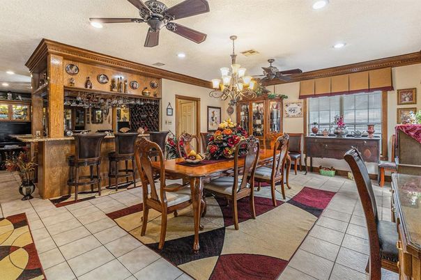 Chandelier, Dining room, Interior, Recessed Lighting