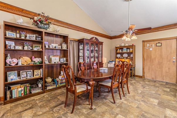 Dining room, Interior