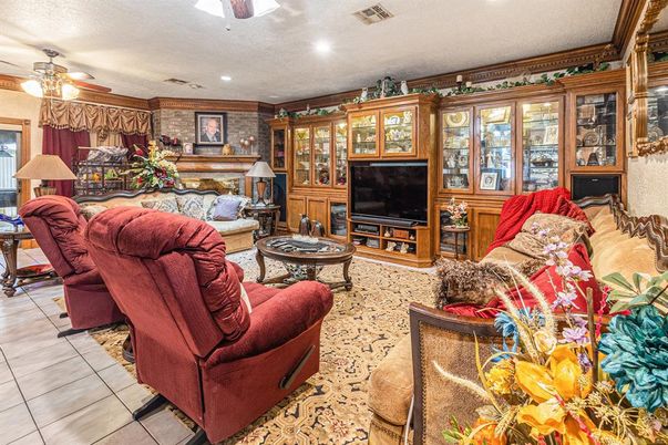 Fireplace, Interior, Living room, Recessed Lighting