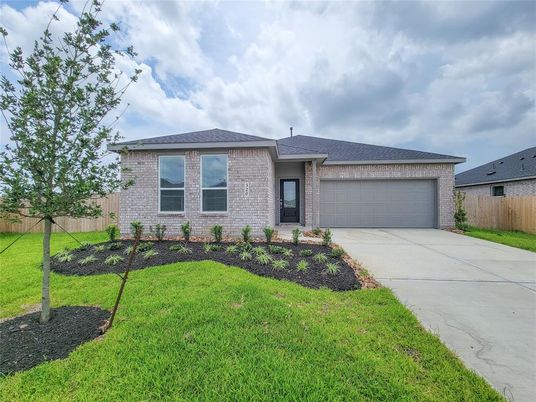 Attached, Exterior, Facade, Brick Facade, Ranch