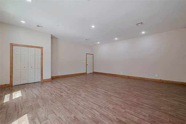 Empty room, Interior, Recessed Lighting, Wood Texture Flooring