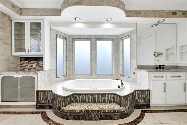 Bathroom, Interior, Recessed Lighting