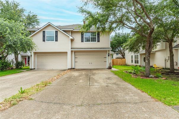 Attached, Exterior, Facade, Raised Ranch
