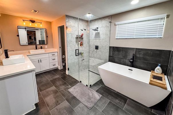 Bathroom, Dual Sink Vanities, Free Standing Baths, Glass Shower, Interior, Recessed Lighting