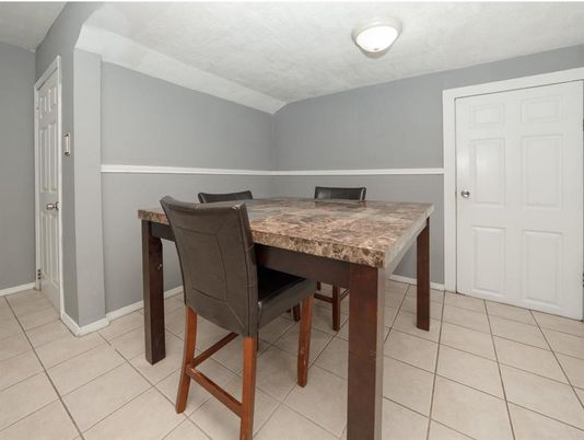 Dining room, Interior