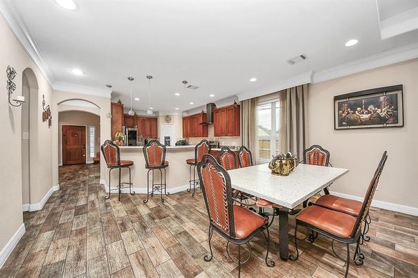 Dining room, Interior, Kitchen, Pendant Lights, Recessed Lighting, Wood Texture Flooring