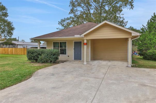 Attached, Backyard, Exterior, Facade, Ranch