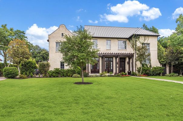 Backyard, Exterior, Facade, French Provincial