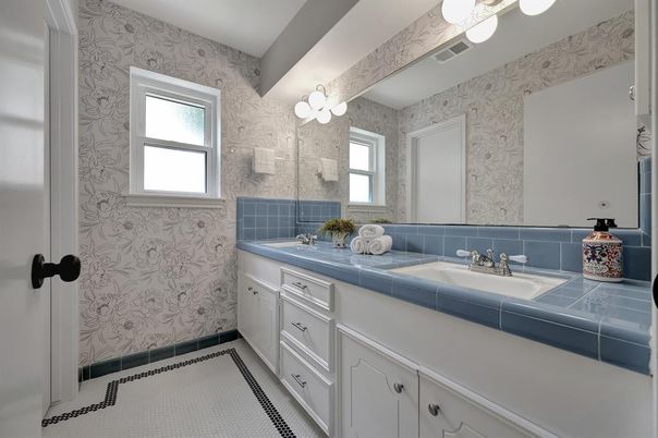 Bathroom, Interior, Tile Countertops