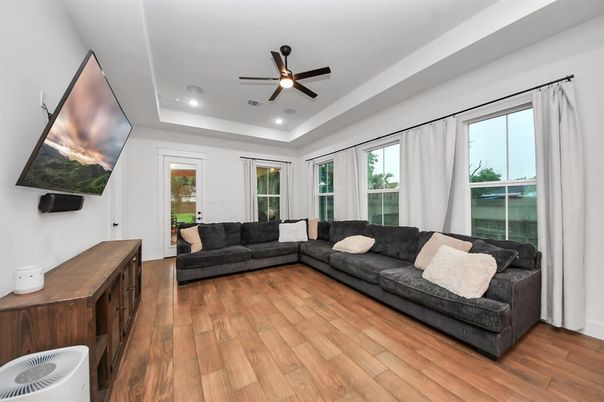 Interior, Living room, Recessed Lighting, Wood Texture Flooring