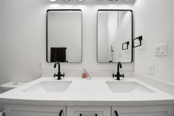 Bathroom, Dual Sink Vanities, Interior
