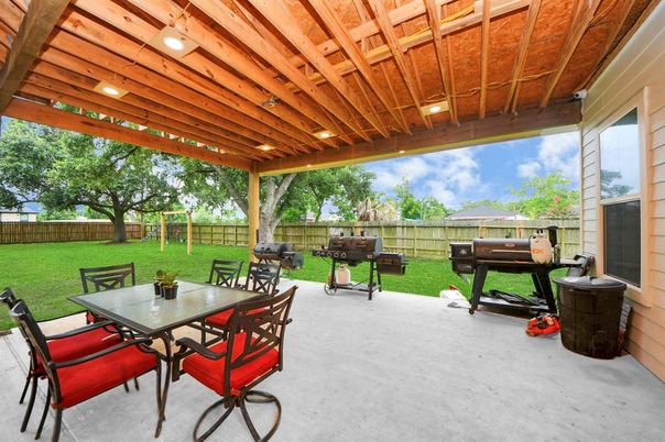 Backyard, Exterior