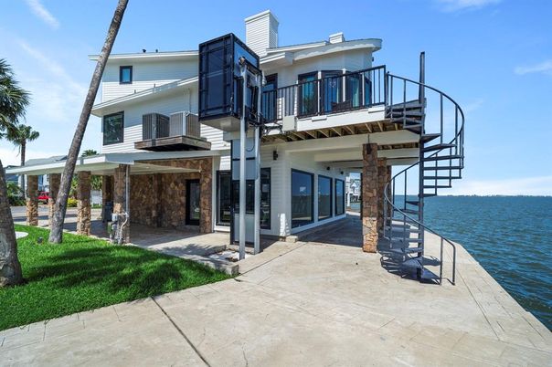 Exterior, Water