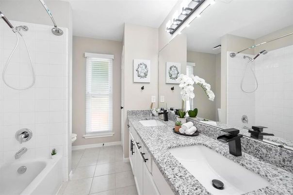 Bathroom, Dual Sink Vanities, Interior