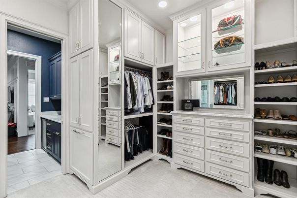 Interior, Recessed Lighting, Walk-in Closets, Wood Texture Flooring