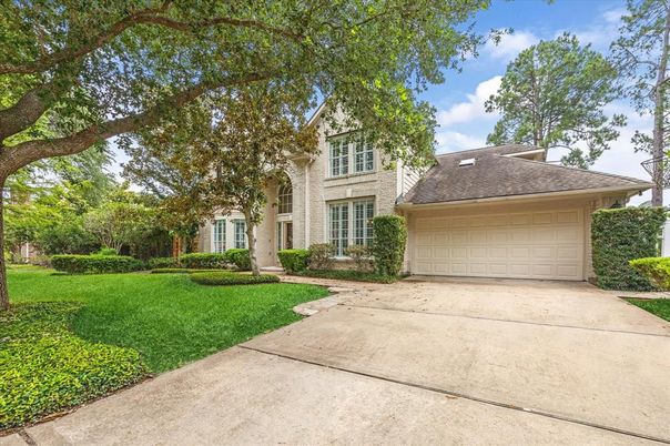 Attached, Backyard, Exterior, Facade, Georgian