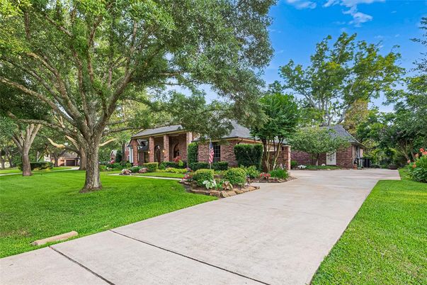 Backyard, Exterior, Facade, Brick Facade, None
