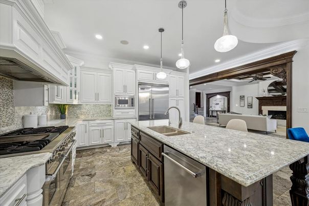 Fireplace, Interior, Kitchen, Living room, Pendant Lights, Recessed Lighting, Stainless Steel Appliances