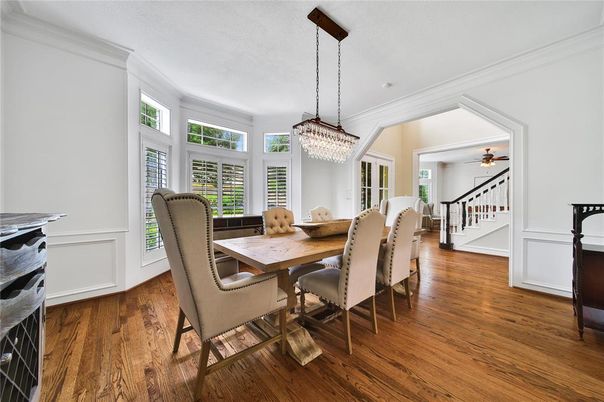 Chandelier, Dining room, Interior, Wood Texture Flooring