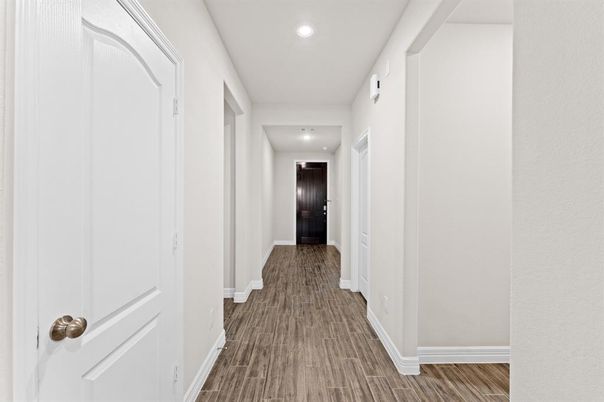 Interior, Recessed Lighting, Wood Texture Flooring