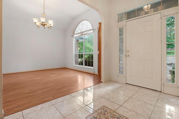 Chandelier, Empty room, Interior, Wood Texture Flooring