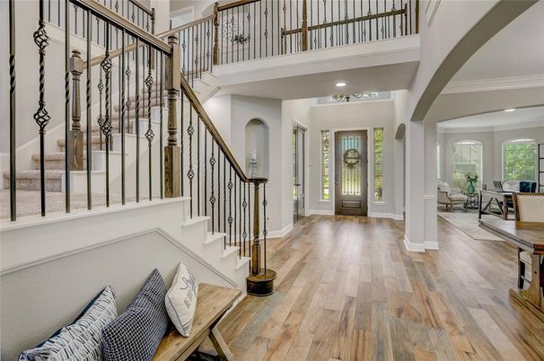 Interior, Recessed Lighting, Wood Texture Flooring