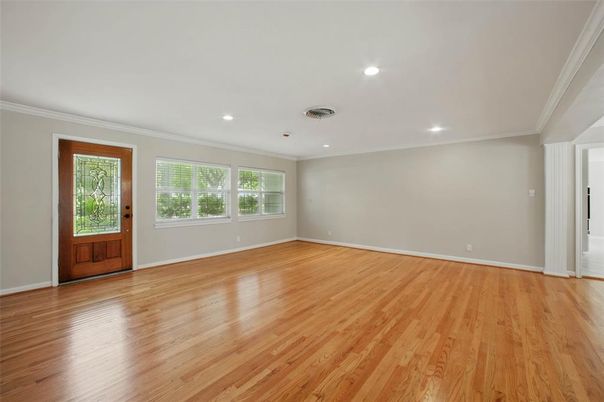 Empty room, Interior, Recessed Lighting, Wood Texture Flooring