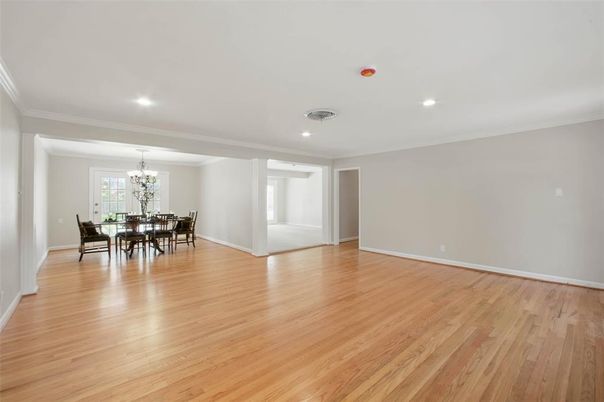 Chandelier, Dining room, Interior, Recessed Lighting, Wood Texture Flooring