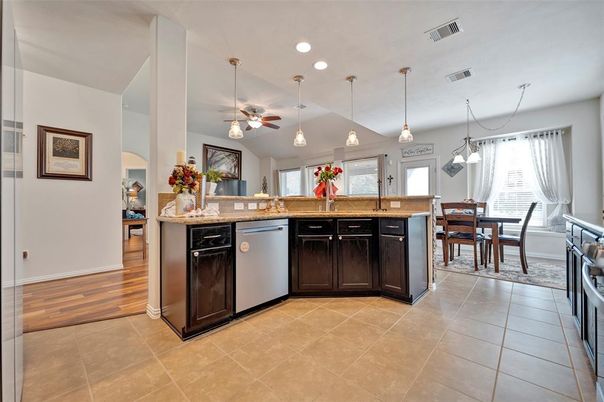 Dining room, Interior, Kitchen, Pendant Lights, Recessed Lighting, Wood Texture Flooring