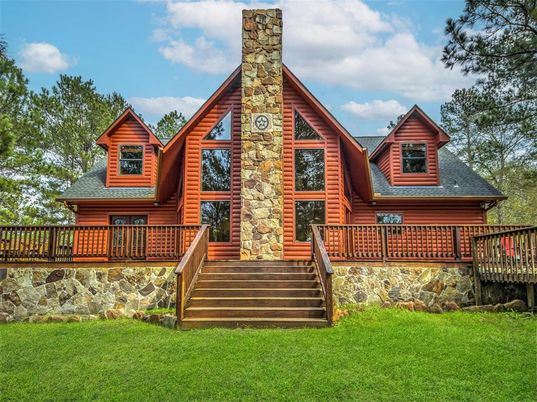 Backyard, Exterior, Facade, Log Home