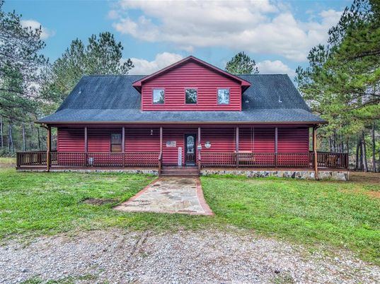 Backyard, Exterior, Facade, Log Home