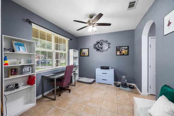 Home Office, Interior