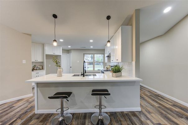 Interior, Kitchen, Pendant Lights, Recessed Lighting, Wood Texture Flooring