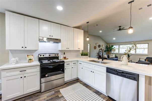 Dining room, Interior, Kitchen, Pendant Lights, Recessed Lighting, Stainless Steel Appliances, Wood Texture Flooring