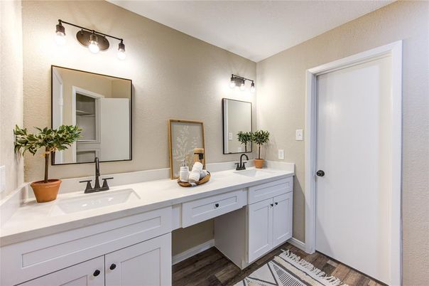 Bathroom, Dual Sink Vanities, Interior, Wood Texture Flooring