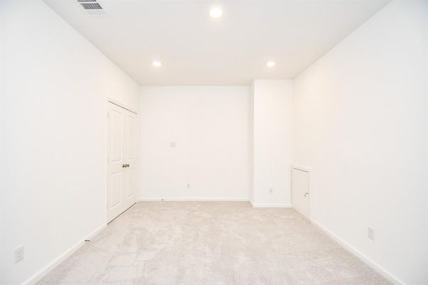 Empty room, Interior, Recessed Lighting