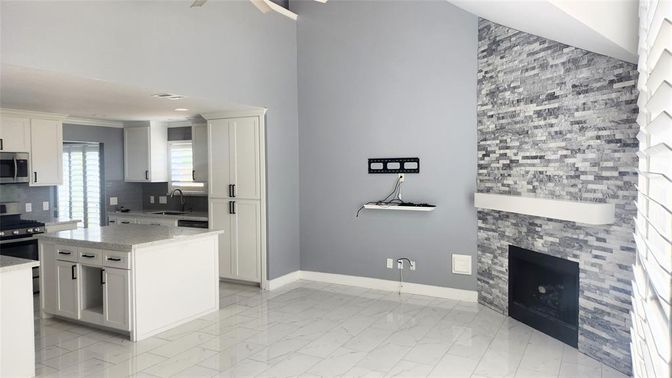 Fireplace, Interior, Kitchen, Marble, Recessed Lighting