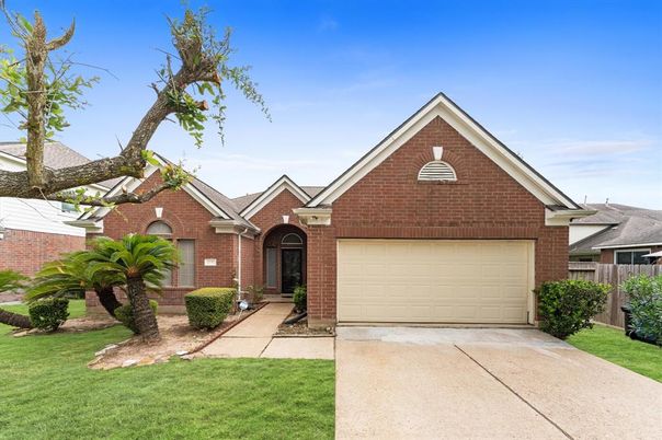 Attached, Exterior, Facade, Brick Facade, Brick Traditional