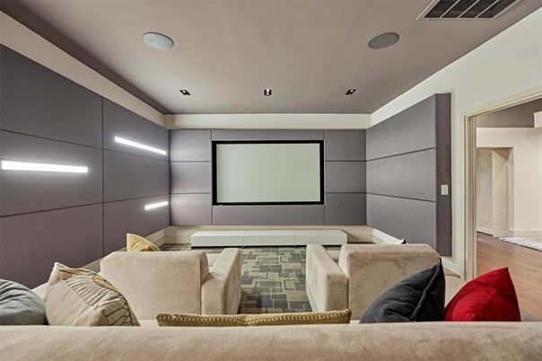 Interior, Projection Screen, Recessed Lighting, Theatre Room