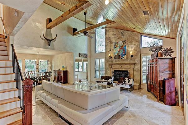 Chandelier, Dining room, Fireplace, Interior, Living room, Stone Walls, Wooden Beams, Wooden Ceilings