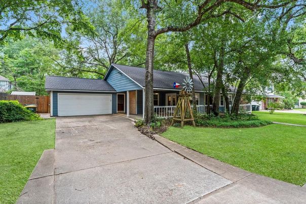 Attached, Backyard, Detached Garage, Exterior, Facade, Cape Cod