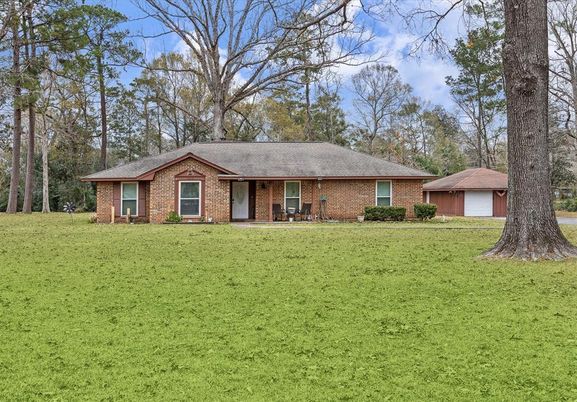 Attached, Backyard, Exterior, Facade, Brick Facade, Ranch