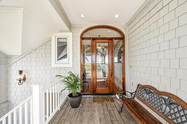Exterior, Recessed Lighting