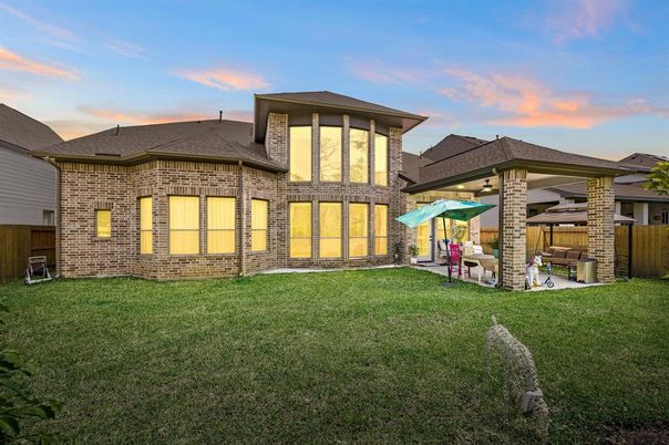 Backyard, Exterior, Hot Tub