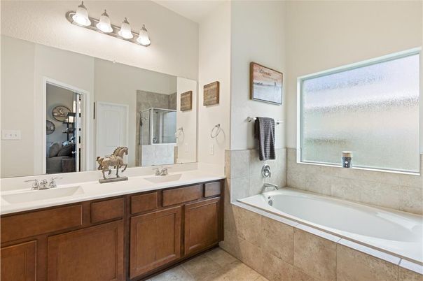 Bathroom, Dual Sink Vanities, Interior