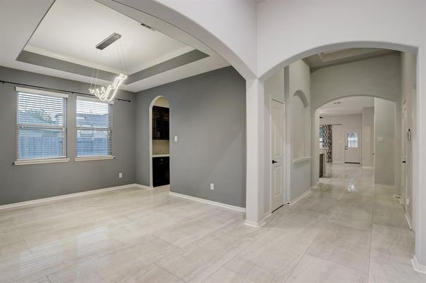 Empty room, Interior, Pendant Lights