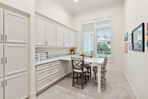Dining room, Interior, Recessed Lighting