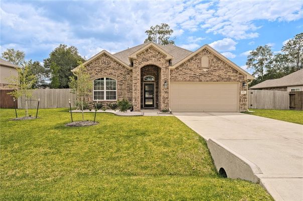 Attached, Backyard, Exterior, Facade, Brick Facade, Brick Traditional
