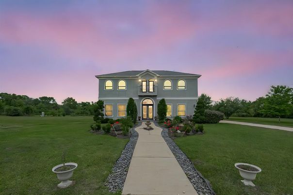 Backyard, Exterior, Facade, French Provincial